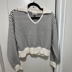 Universal Thread V-Neck Sweater - Black and Cream Stripes